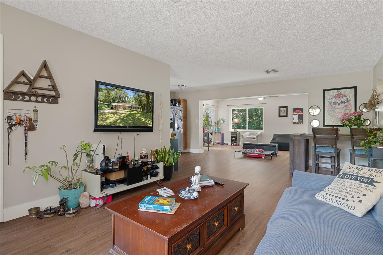 COUNTRY CLUB ESTATES UNREC - Residential