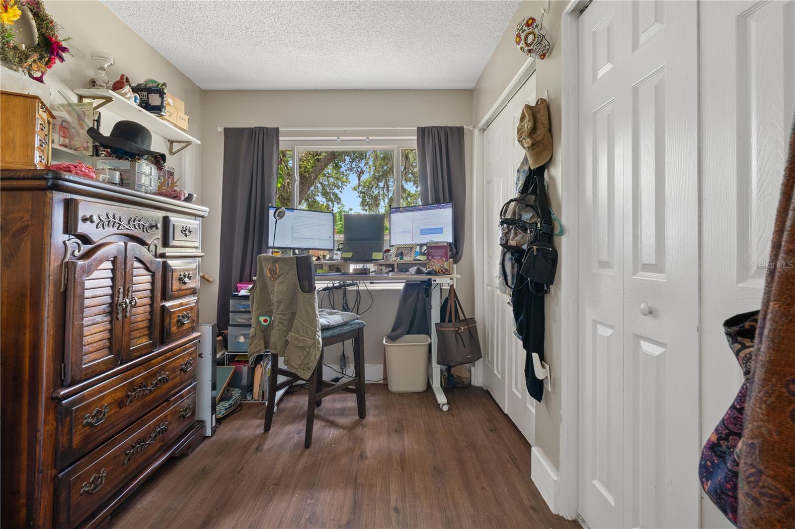 COUNTRY CLUB ESTATES UNREC - Residential
