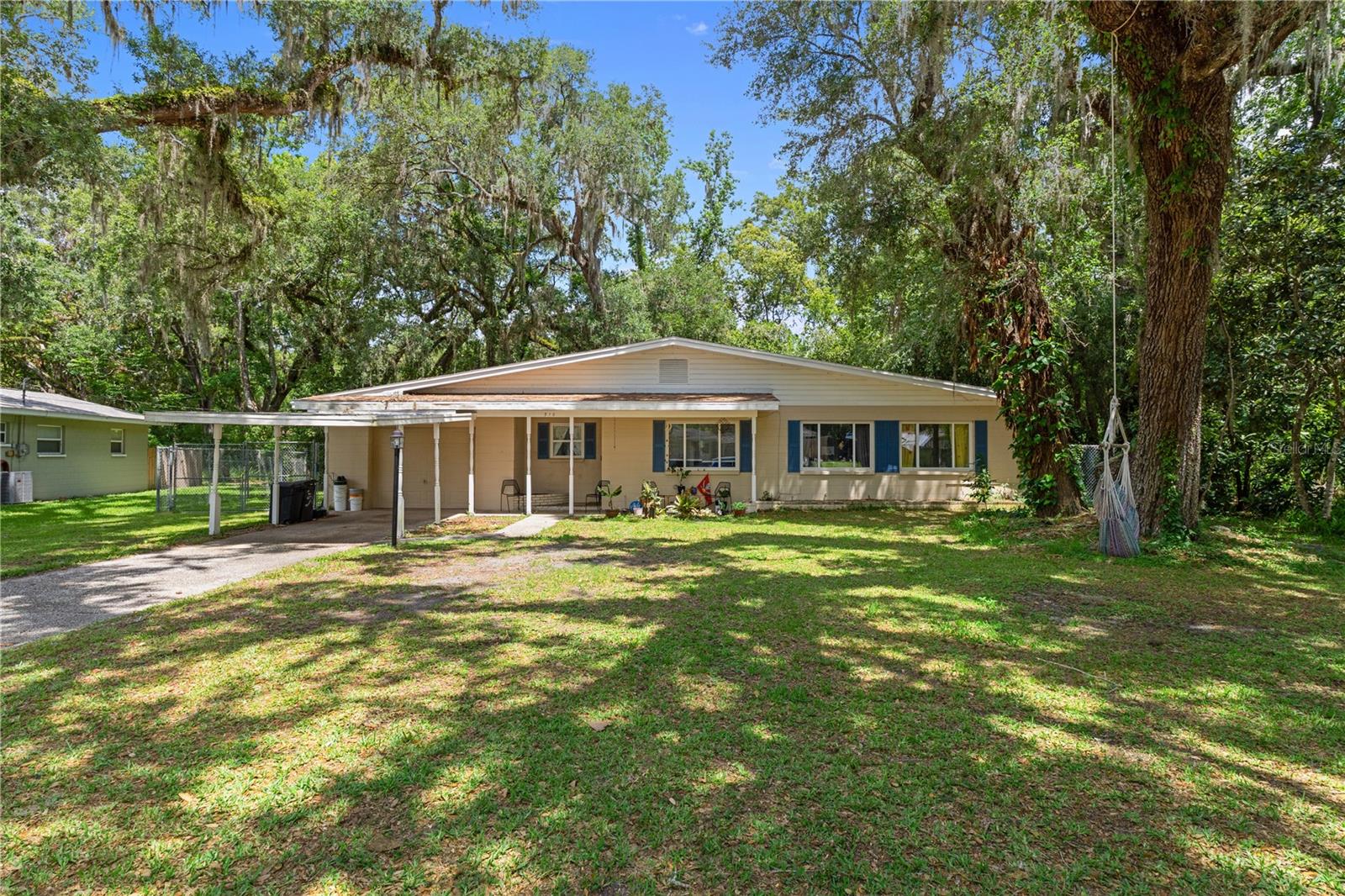 COUNTRY CLUB ESTATES UNREC - Residential