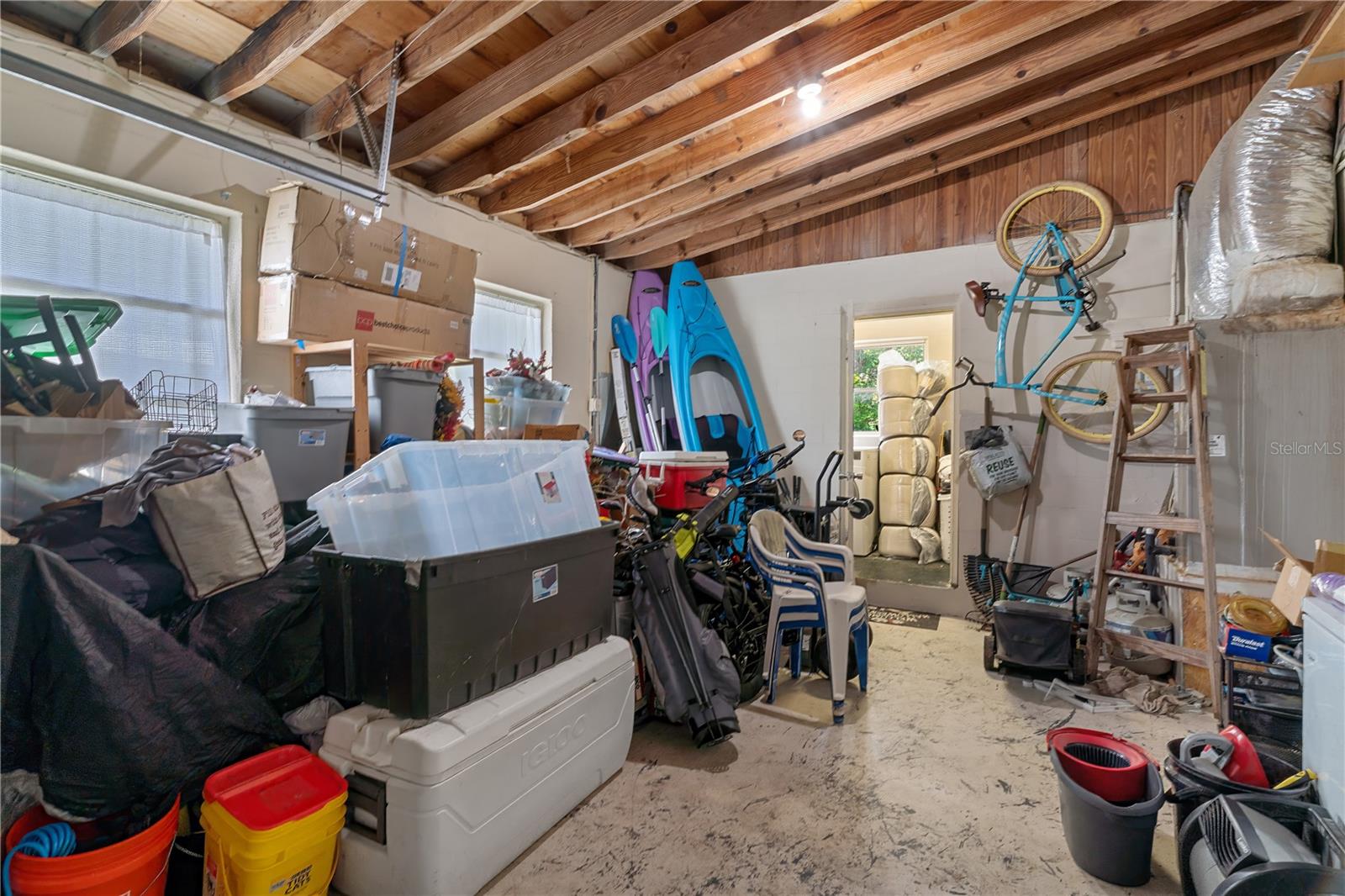 COUNTRY CLUB ESTATES UNREC - Residential