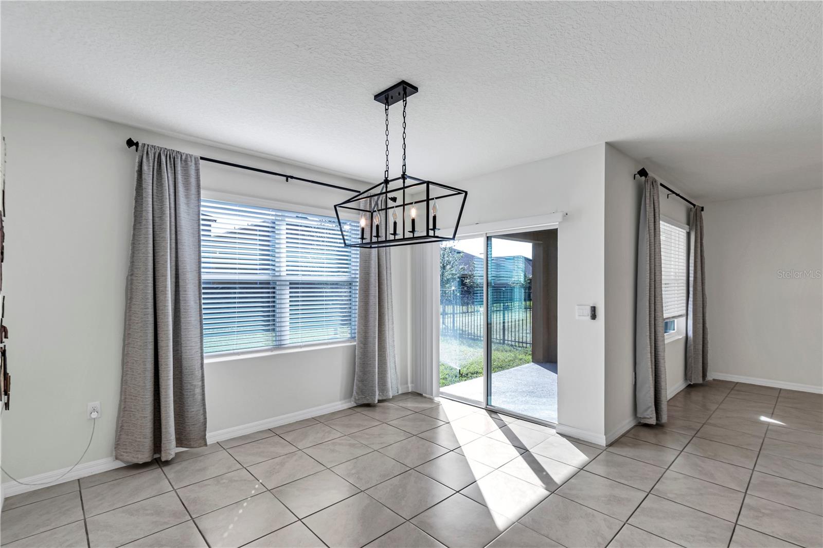 RIVIERA BELLA UN 9B - Residential Lease