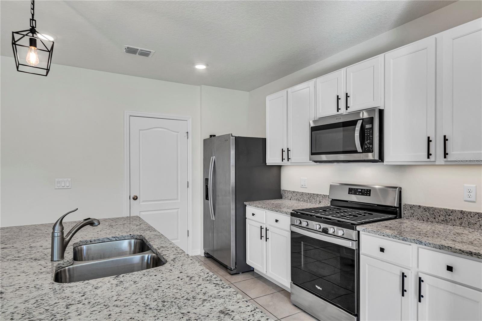 RIVIERA BELLA UN 9B - Residential Lease