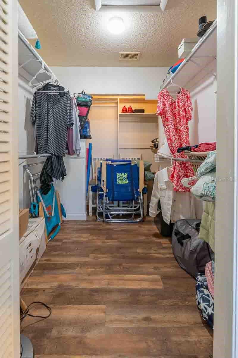 LONG BAYOU - Residential