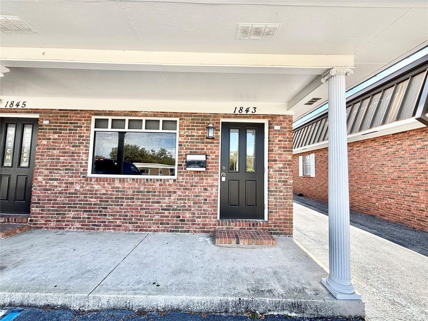 Looking for the perfect office space to elevate your business. This office offers a professional and comfortable work environment in a highly desirable location