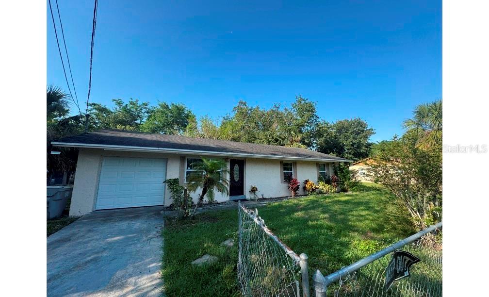 A very aggressively priced home coming through. This home is turnkey, however it will have to wait for court approval, which is right around the corner.