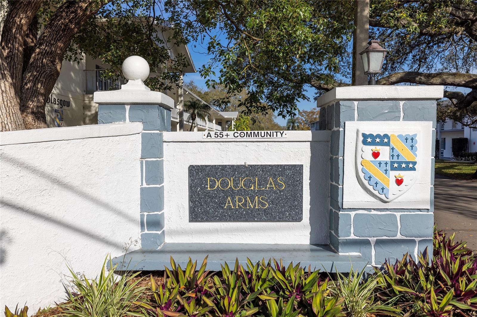 DOUGLAS ARMS - Residential