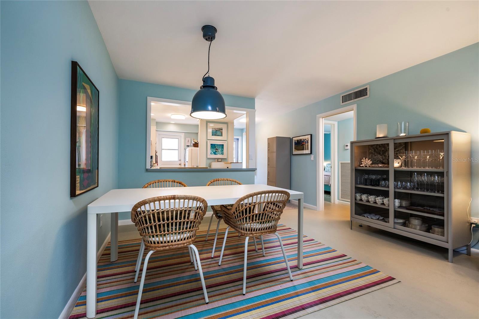 DOUGLAS ARMS - Residential