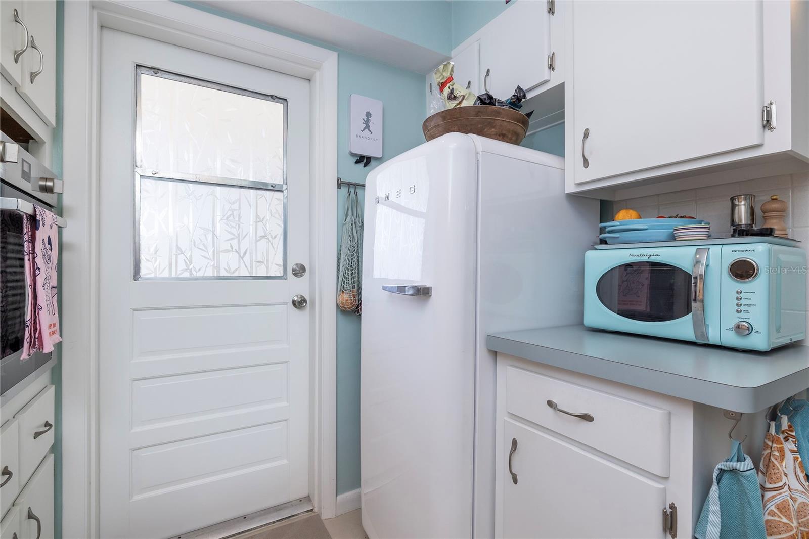 DOUGLAS ARMS - Residential