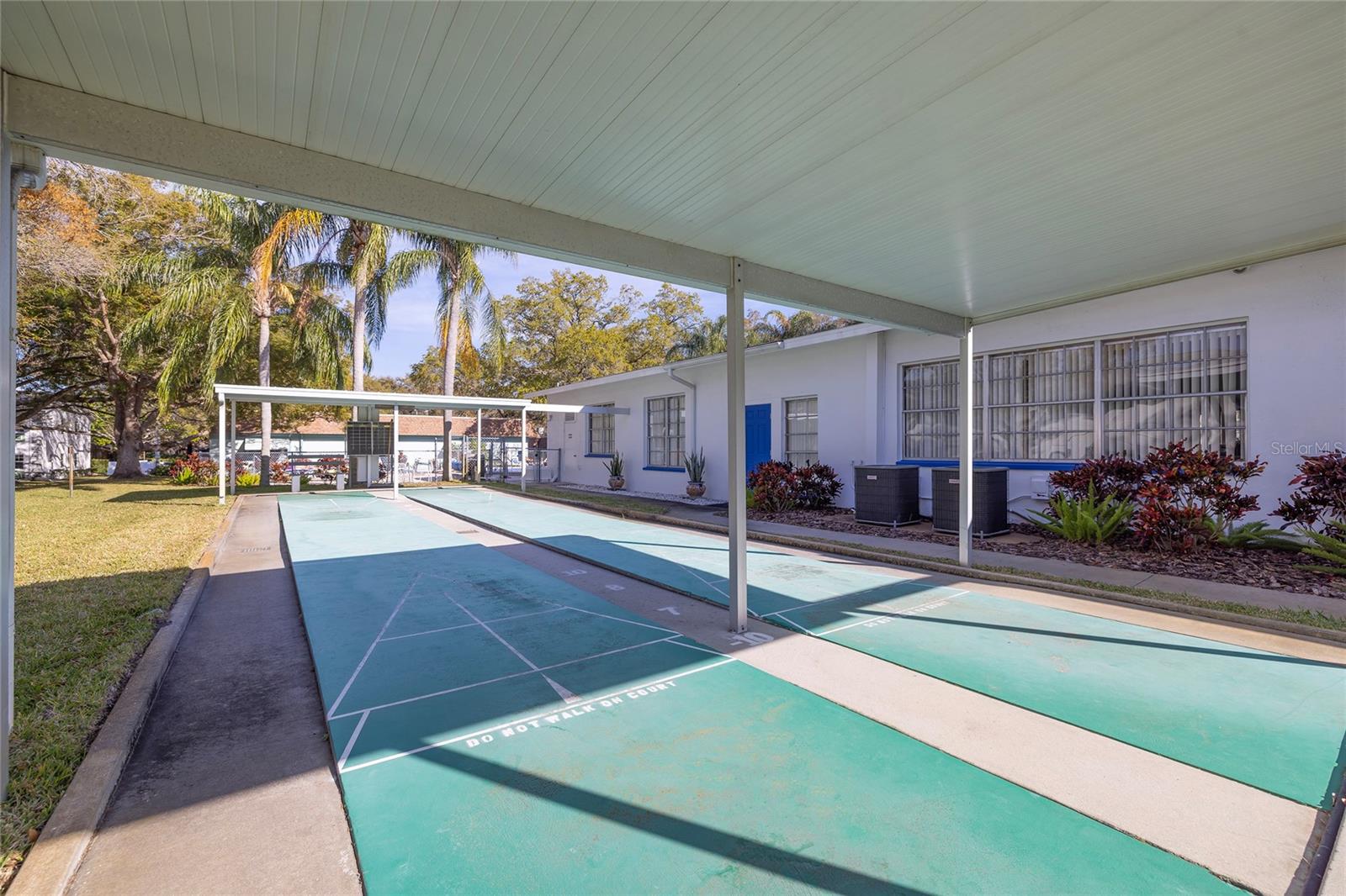 DOUGLAS ARMS - Residential