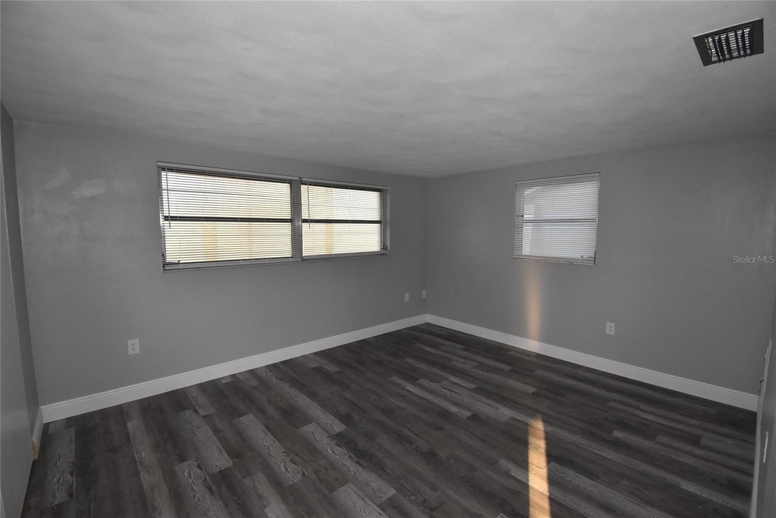 EMBASSY HILLS - Residential