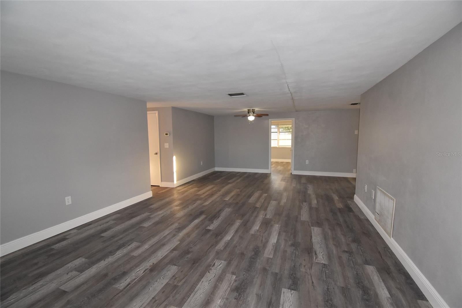 EMBASSY HILLS - Residential