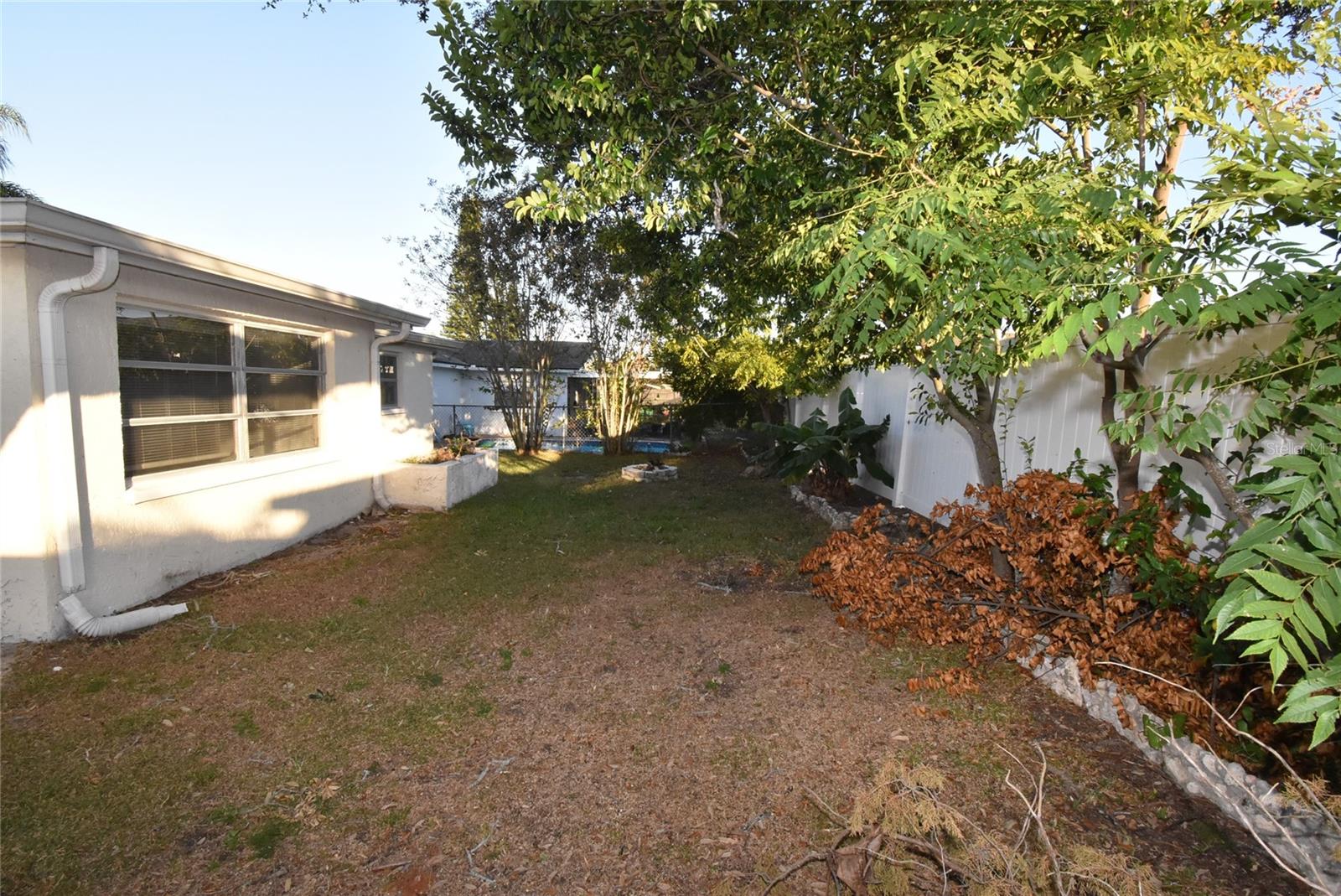 EMBASSY HILLS - Residential