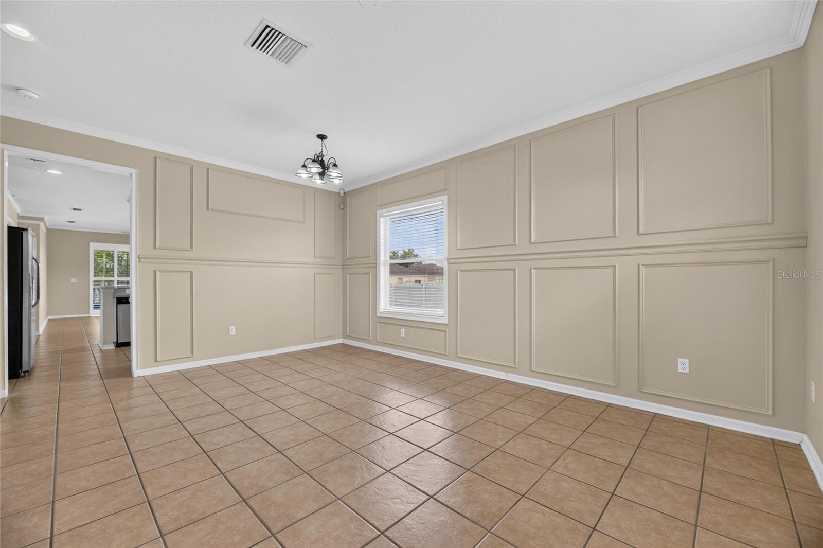 24519 BREEZY OAK COURT