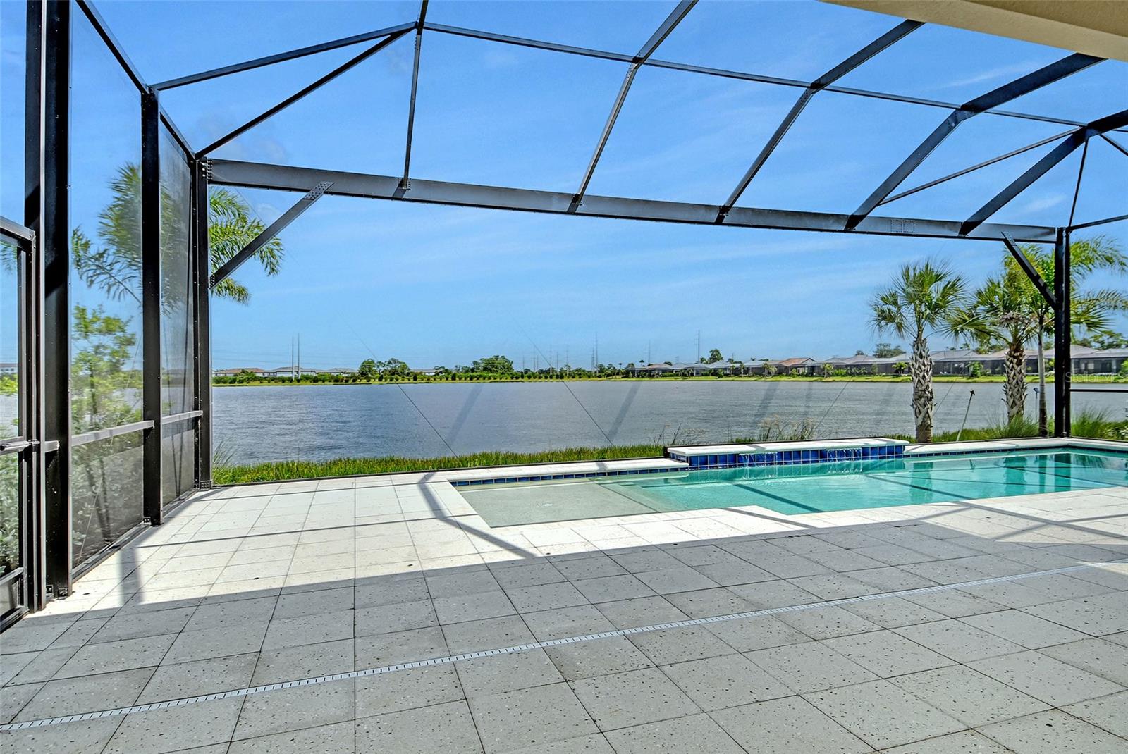 ARIA PHASE III - Residential