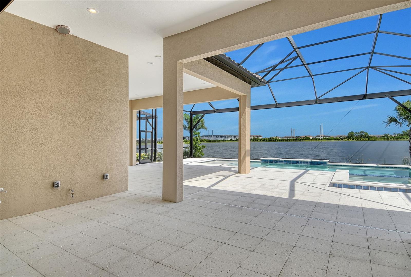 ARIA PHASE III - Residential