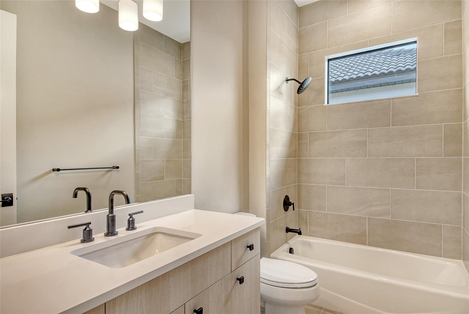 ARIA PHASE III - Residential