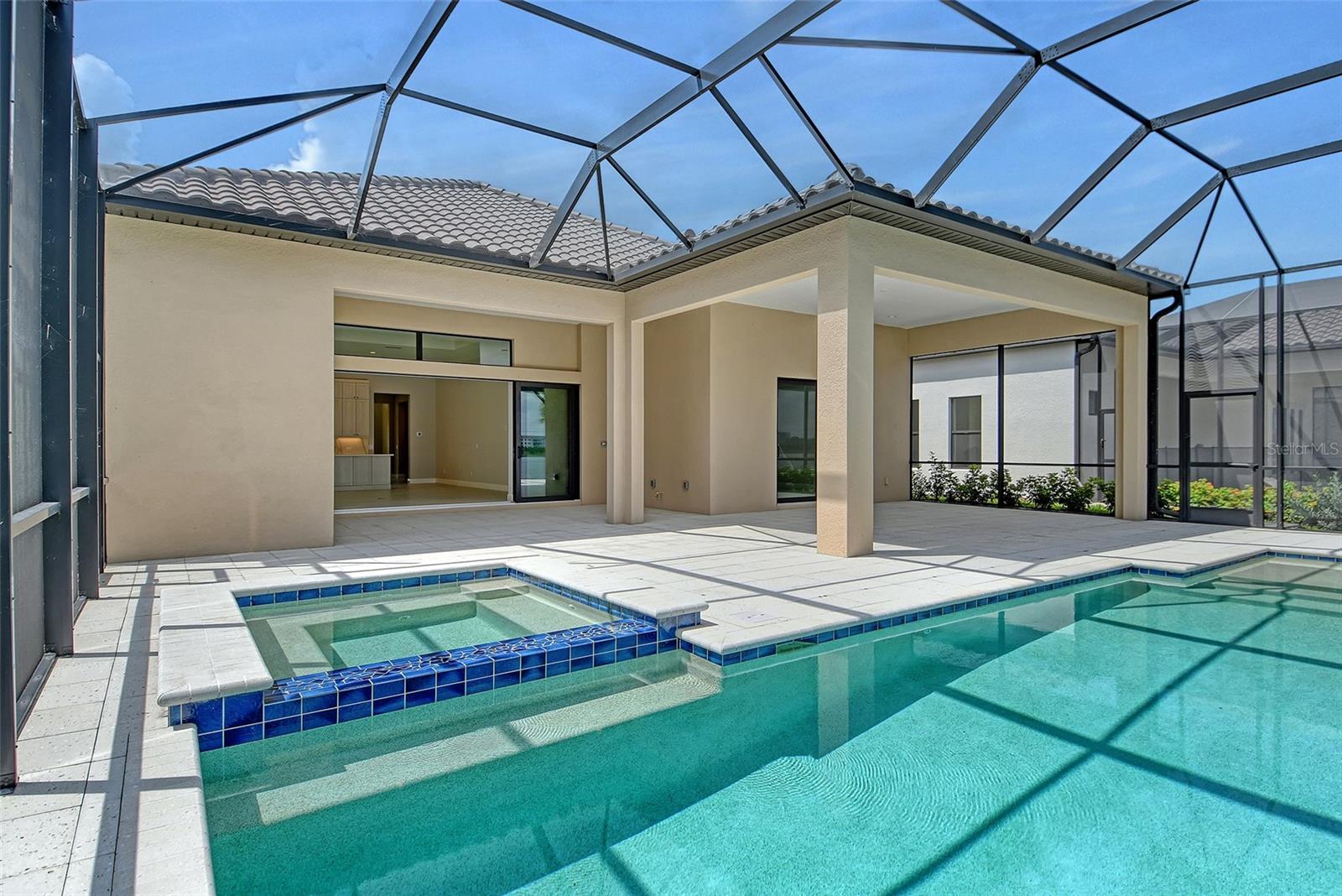 ARIA PHASE III - Residential