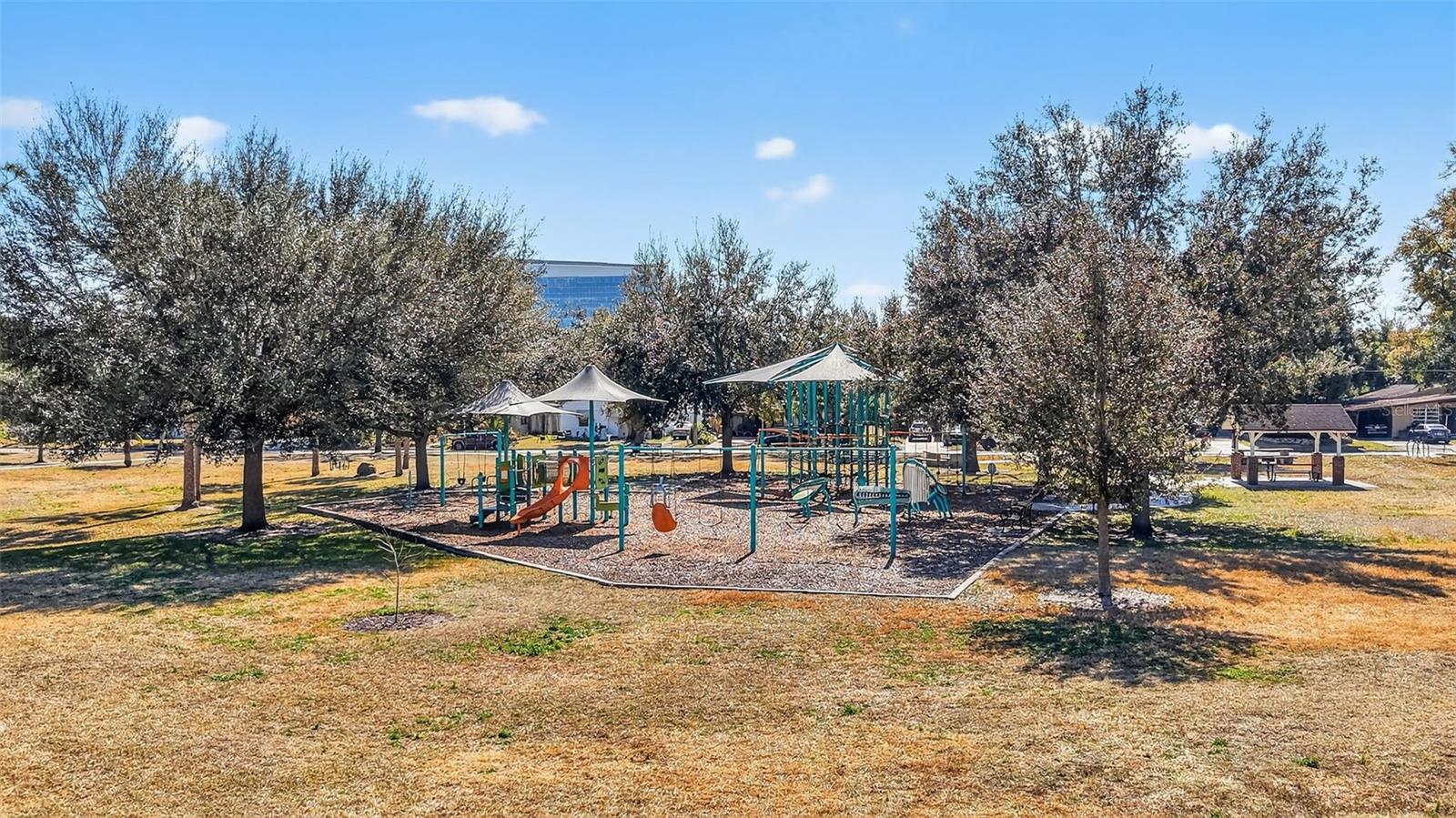 BAY RUN GARDENS - Residential Income