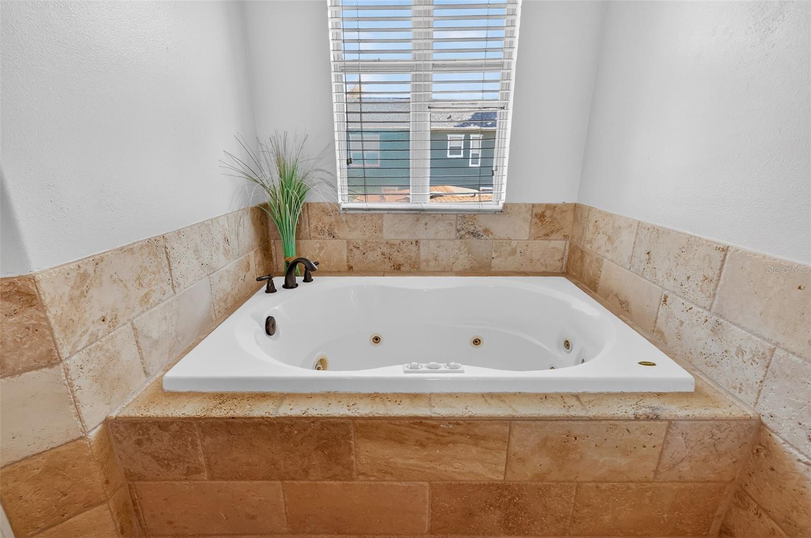 BAY RUN GARDENS - Residential Income