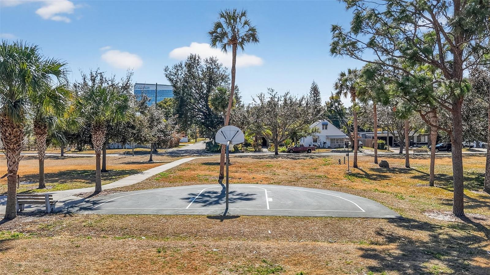 BAY RUN GARDENS - Residential Income