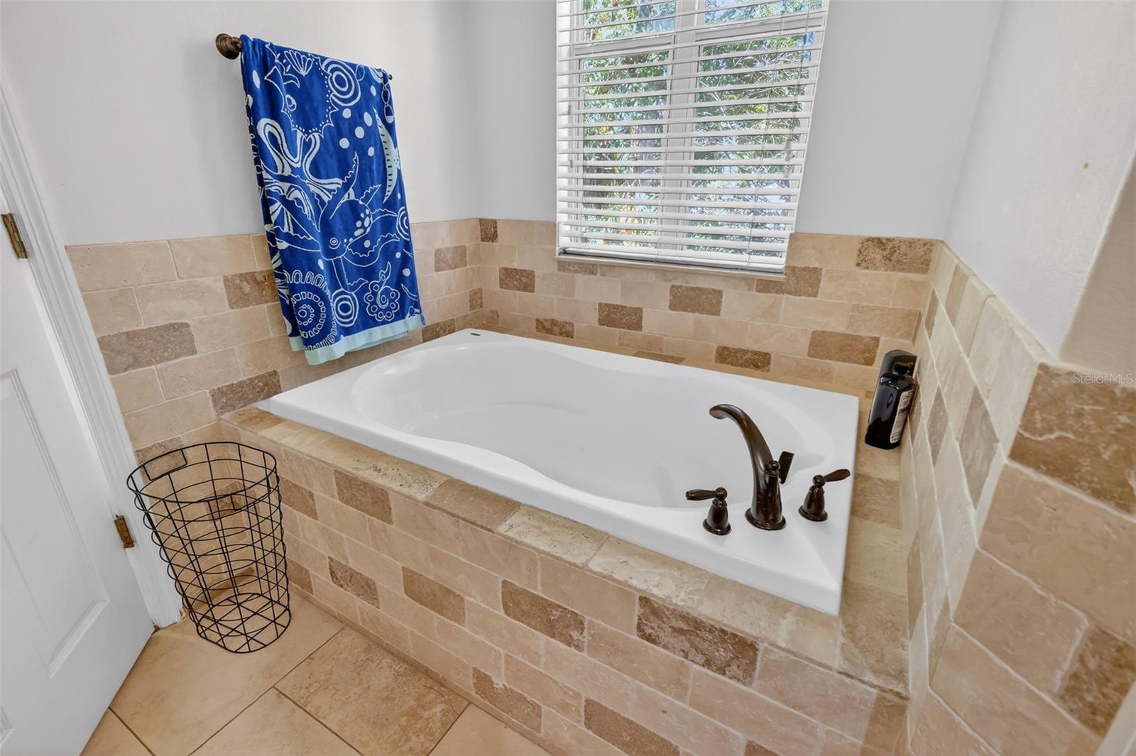 BAY RUN GARDENS - Residential Income