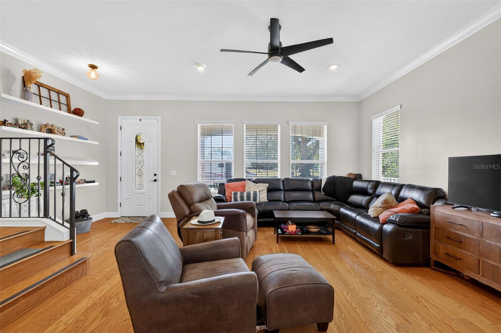 BAY RUN GARDENS - Residential Income