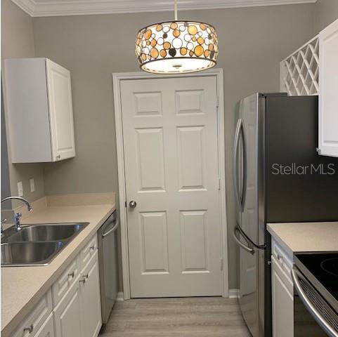 RESIDENCE AT RENAISSANCE - Residential Lease