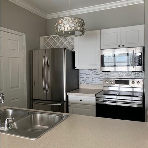 RESIDENCE AT RENAISSANCE - Residential Lease