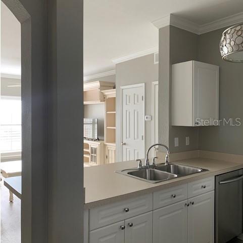 RESIDENCE AT RENAISSANCE - Residential Lease