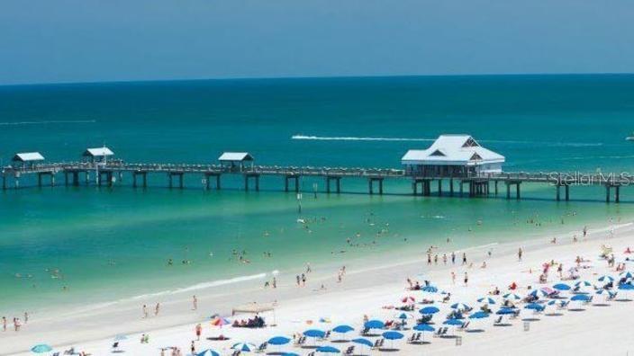 RESIDENCE AT RENAISSANCE - Residential Lease