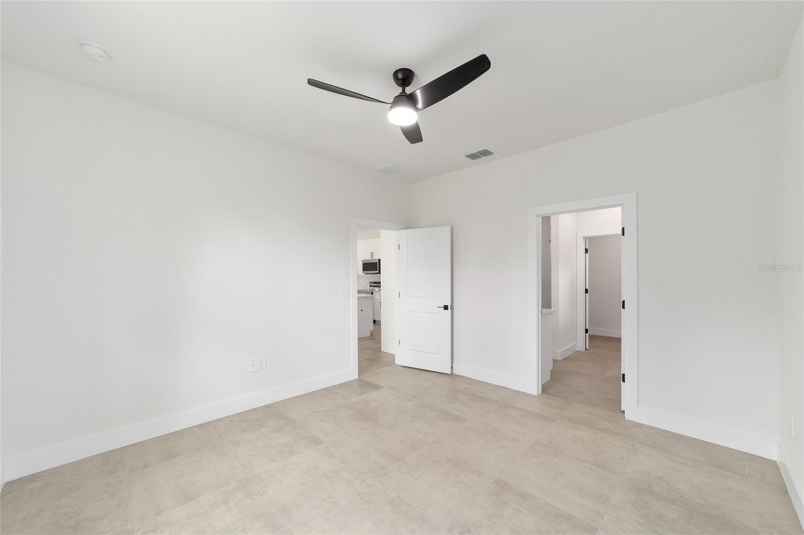 RAINBOW PK UN #3 - Residential Lease