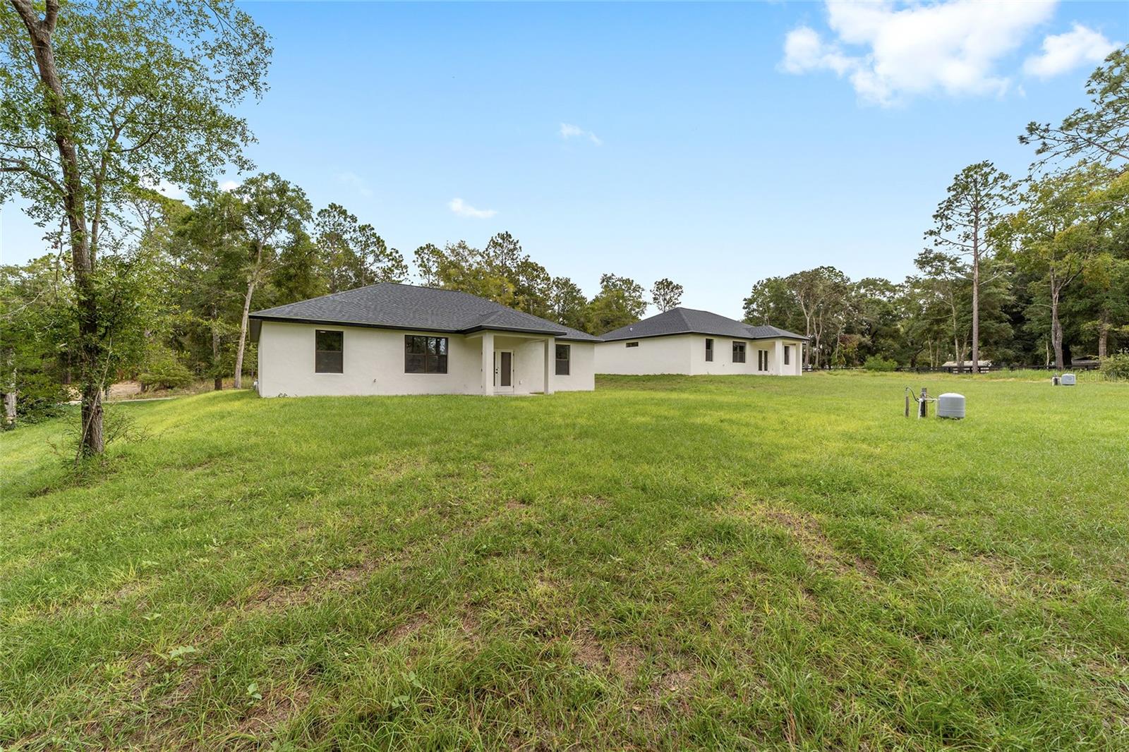 RAINBOW PK UN #3 - Residential Lease