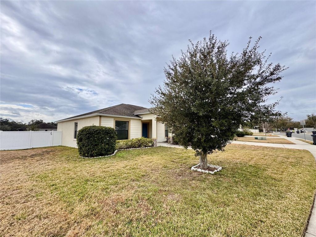 Photo of 2962 Creeks Crossing Boulevard, Lakeland, FL 33810 (MLS # TB8470787)