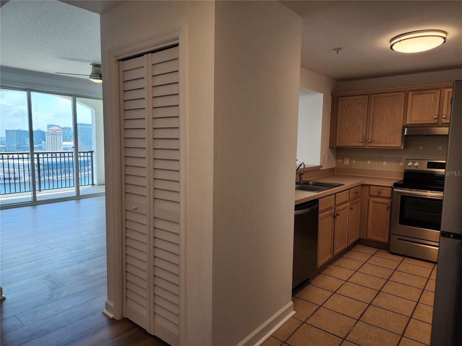 345 BAYSHORE A CONDO - Residential Lease