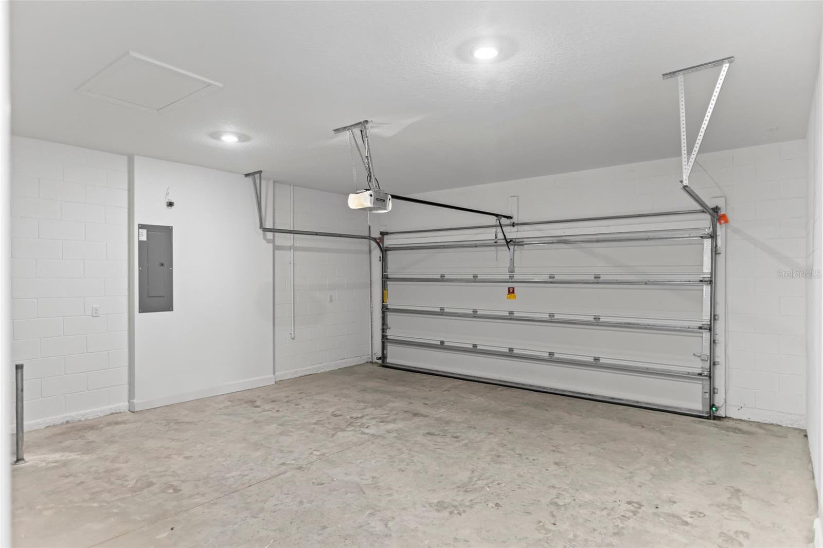 KH CW HAMMOCK OAKS LLC - Residential