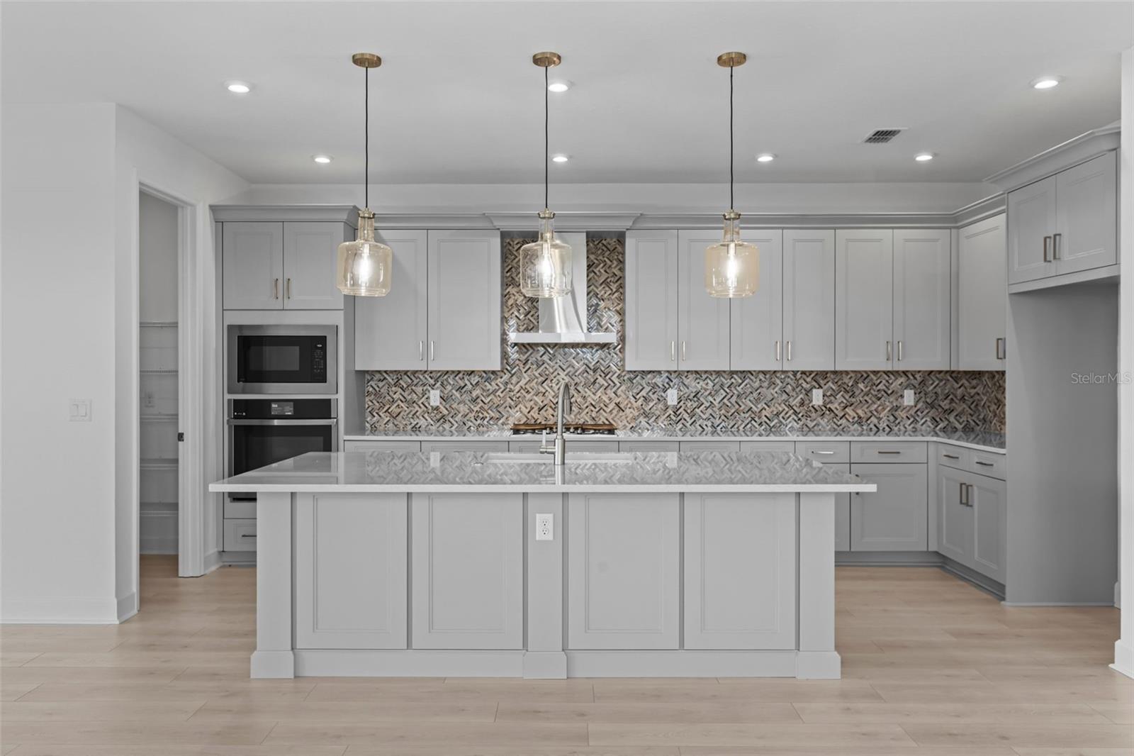 KH CW HAMMOCK OAKS LLC - Residential
