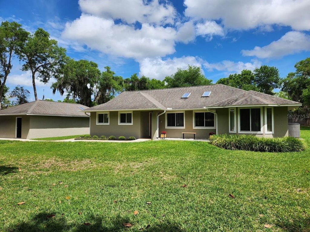 Photo of 313 N Hill Avenue, Deland, FL 32724 (MLS # V4948107)