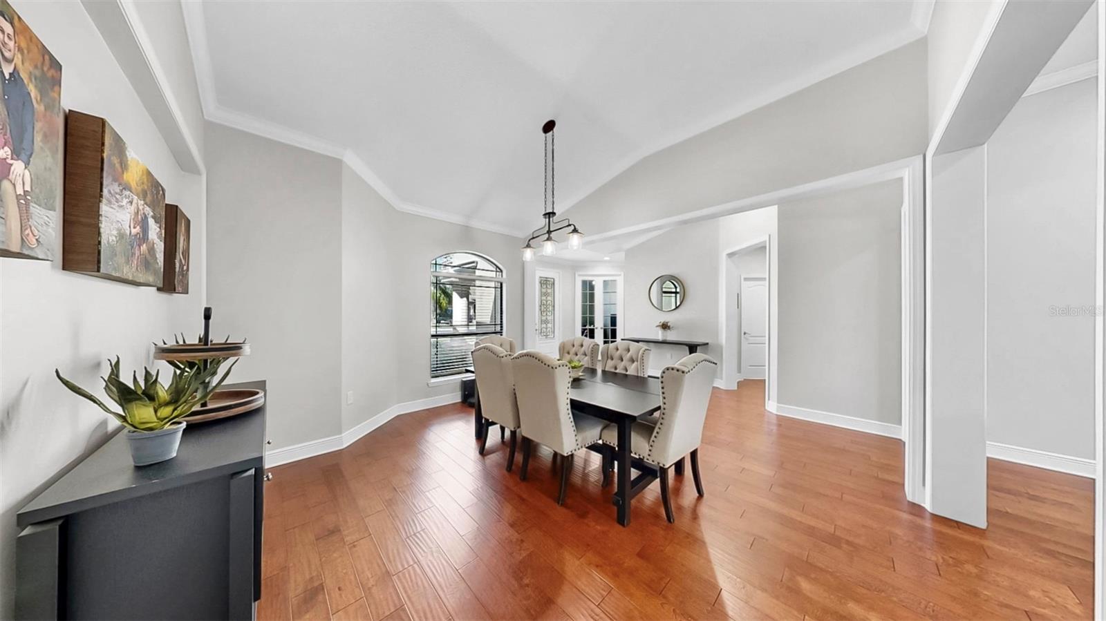 2706 COLEWOOD LANE