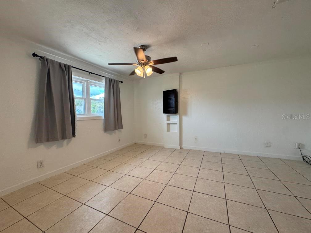 DELTONA LAKES UNIT 12 - Residential Lease