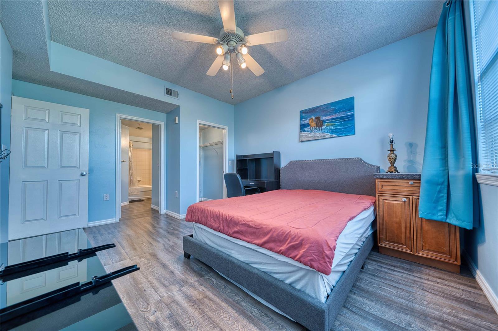 PALMS VILLA RESIDENCES CONDO - Residential Lease