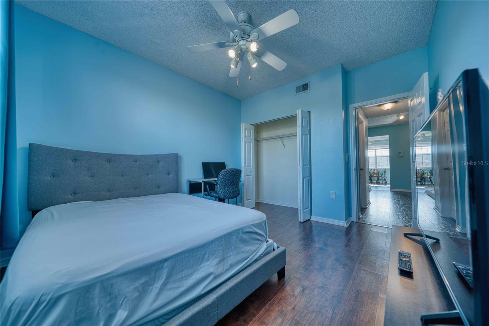 PALMS VILLA RESIDENCES CONDO - Residential Lease