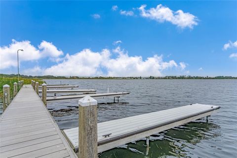 A home in WINTER HAVEN