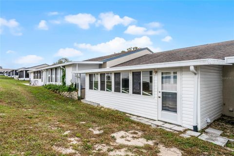 A home in WINTER HAVEN