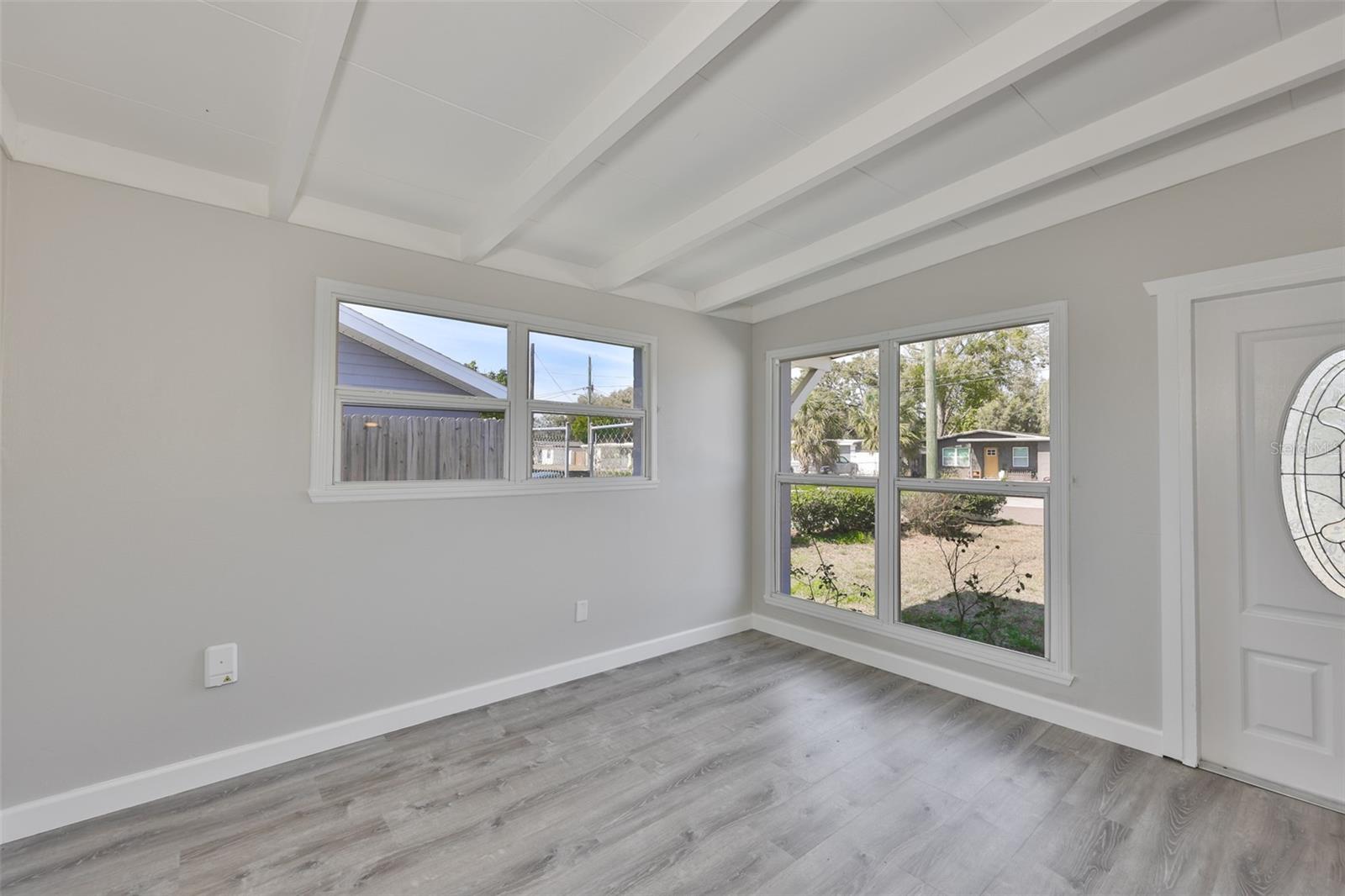 BAY BREEZE - Residential