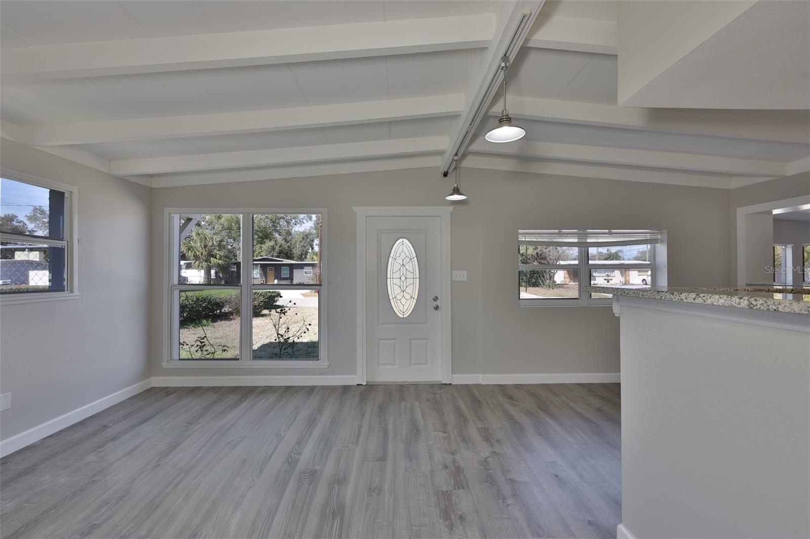 BAY BREEZE - Residential