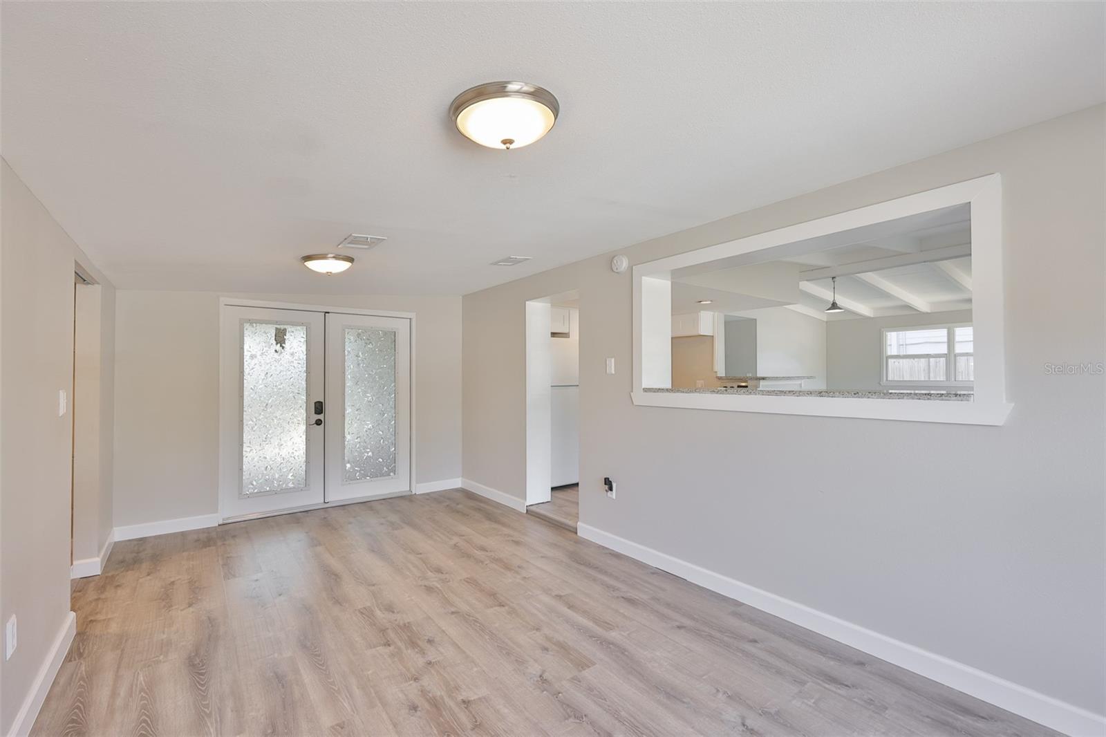 BAY BREEZE - Residential