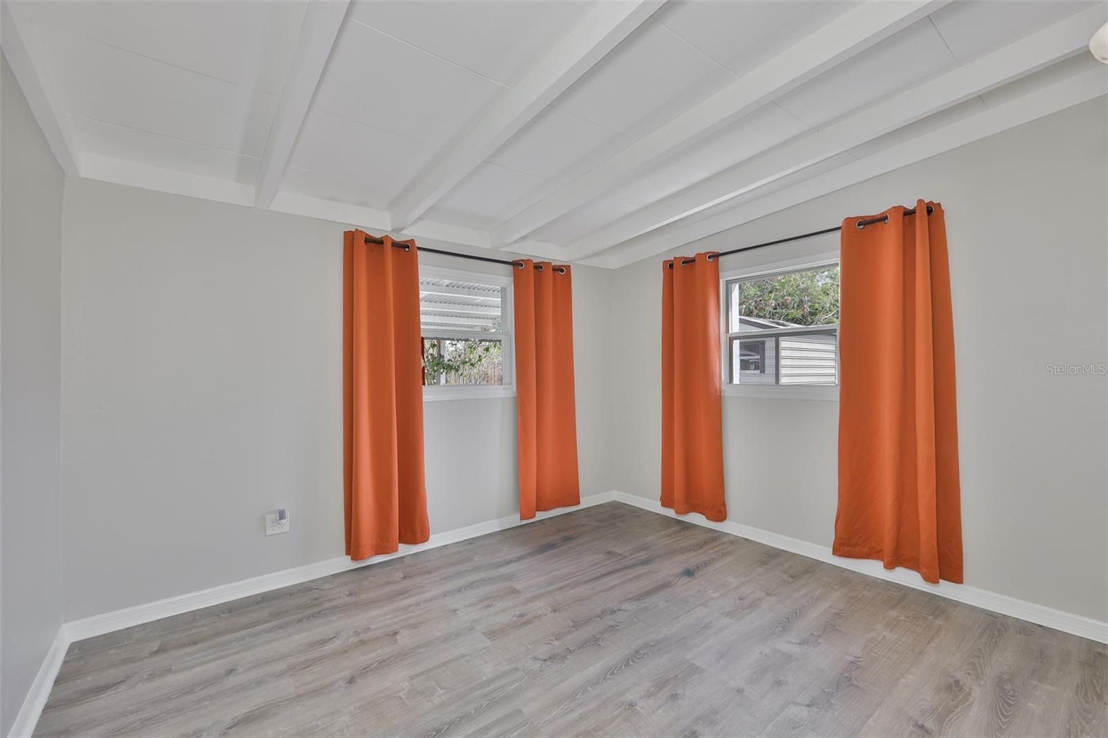 BAY BREEZE - Residential