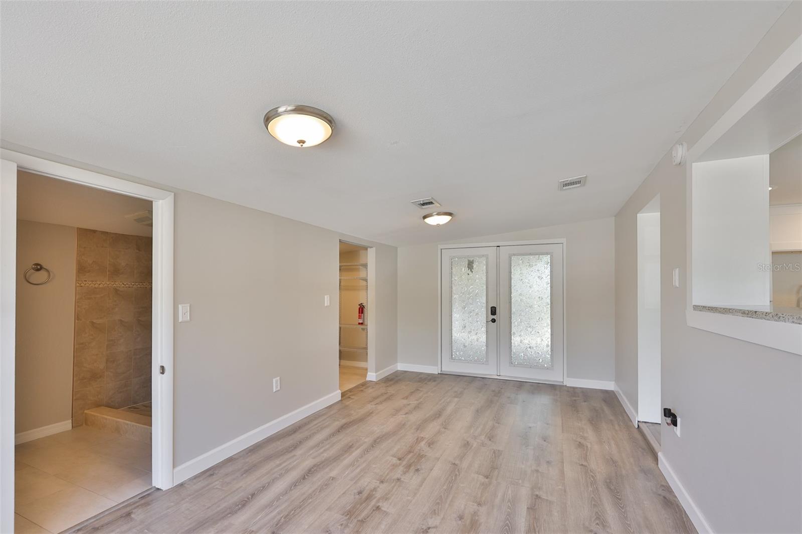 BAY BREEZE - Residential