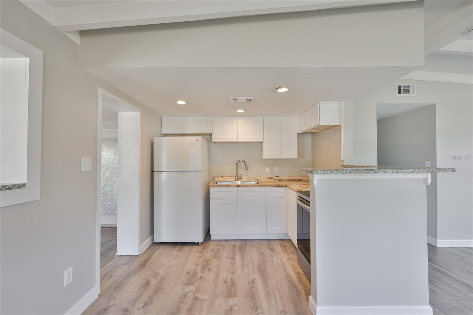 BAY BREEZE - Residential