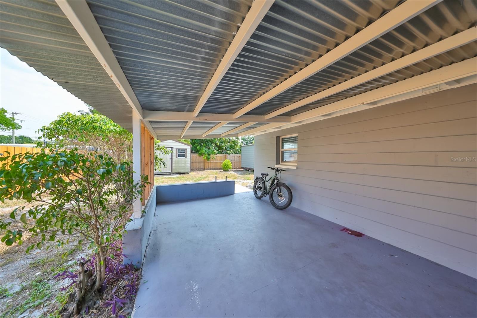 BAY BREEZE - Residential